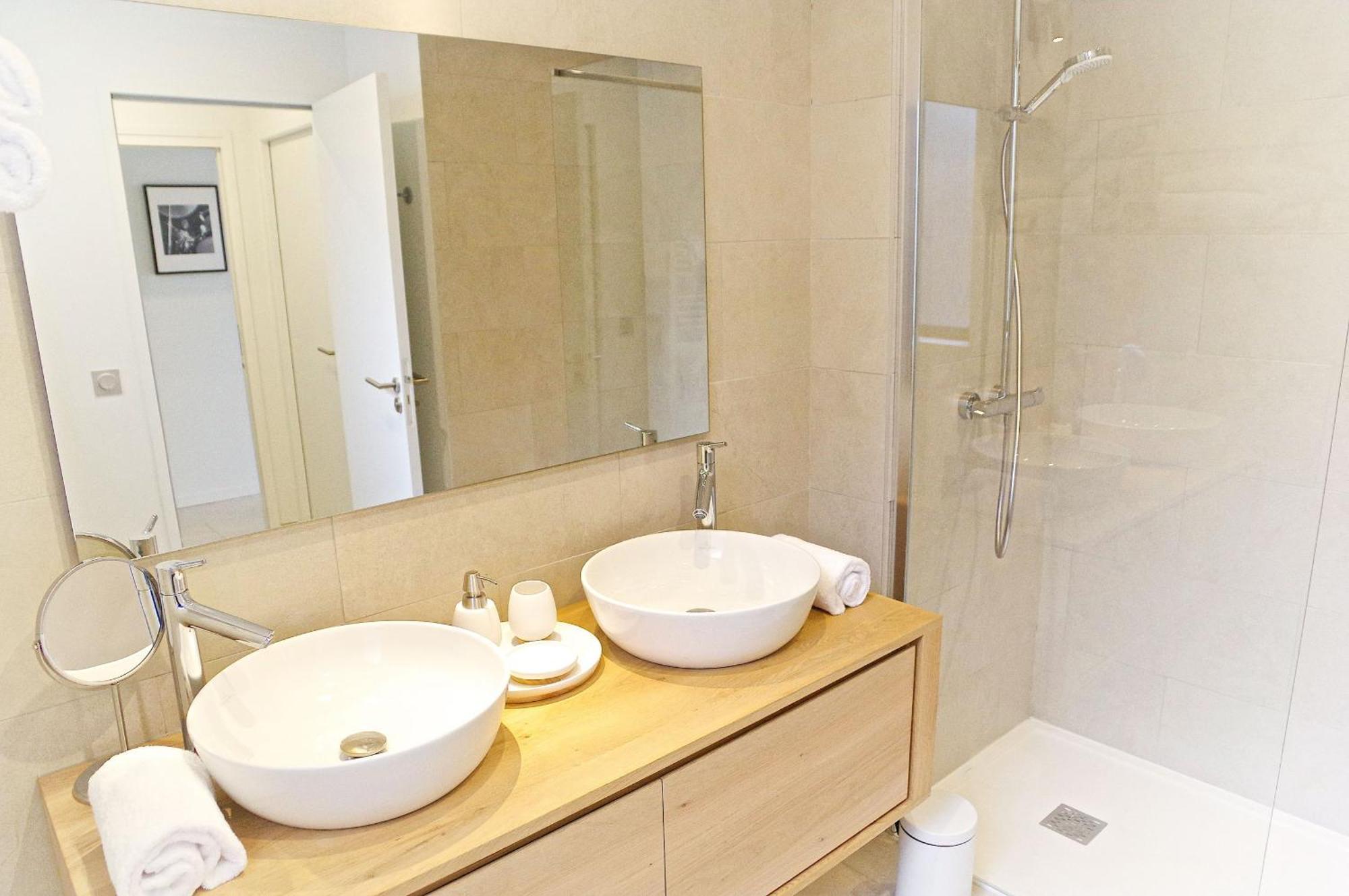 Belle Vue - Vue Exceptionnel Chartrons 2 Chambres Avec Parking บอร์โด ภายนอก รูปภาพ